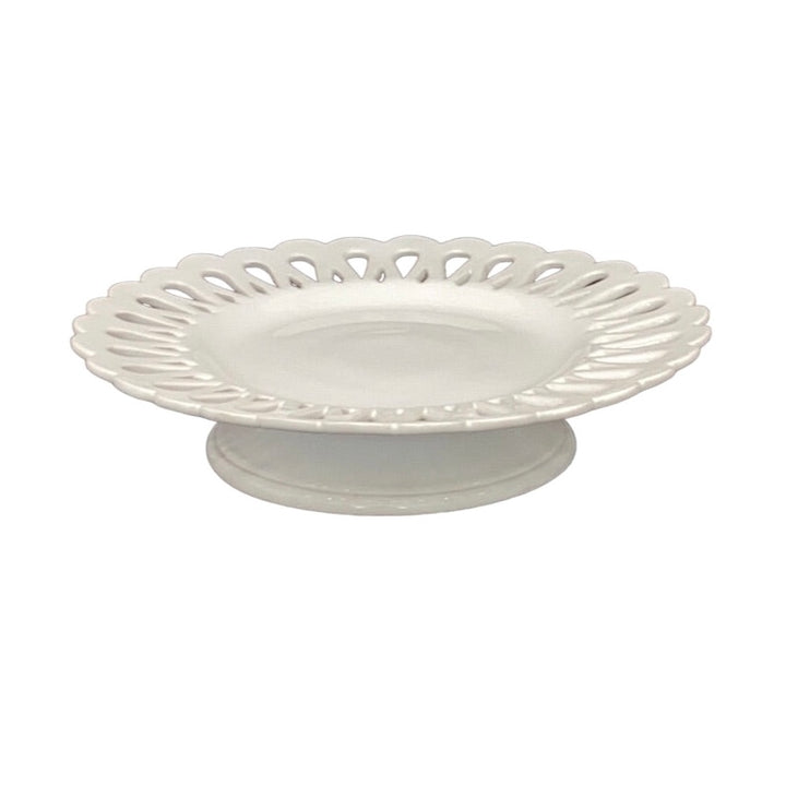 Openwork Chevet cake plate with a low stand in white