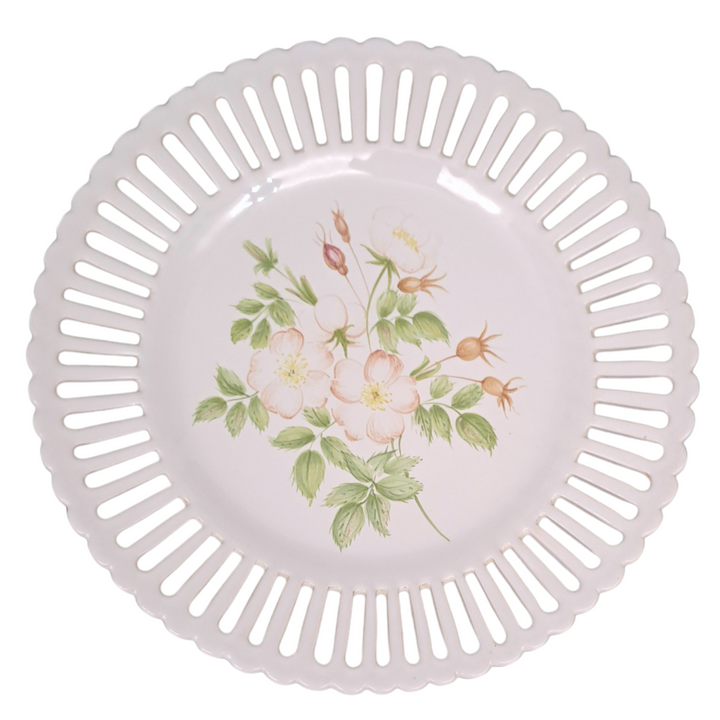 Openwork Bourg-Joly plate with Redouté flower decoration
