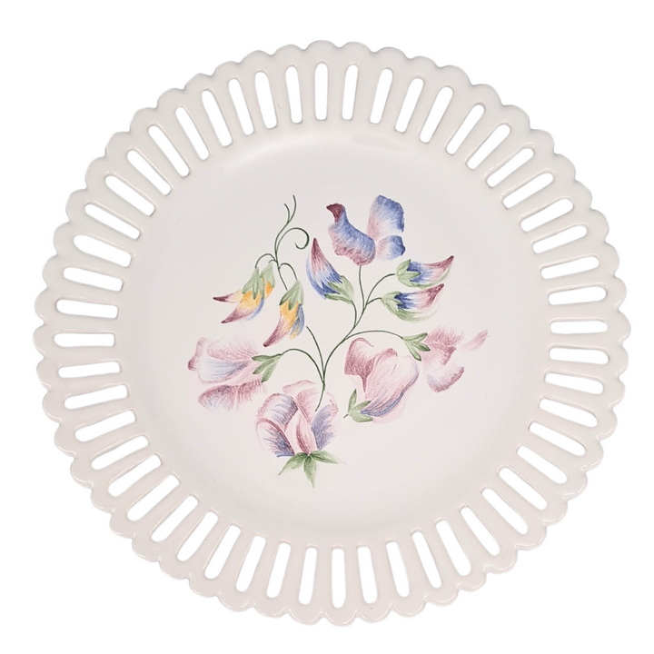 Openwork Bourg-Joly plate with Redouté flower decoration