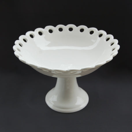 Anne pedestal basket
