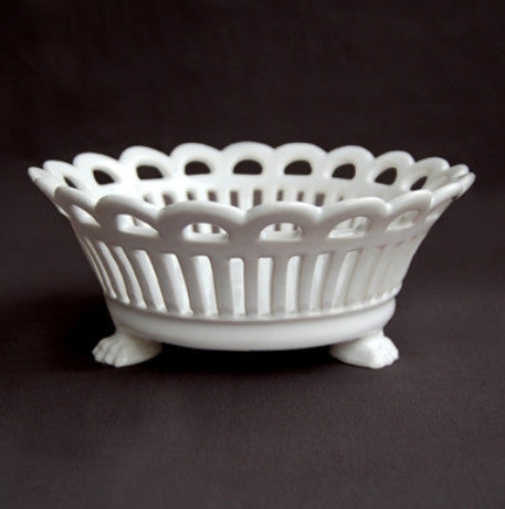 Empire Vezanne claw footed basket