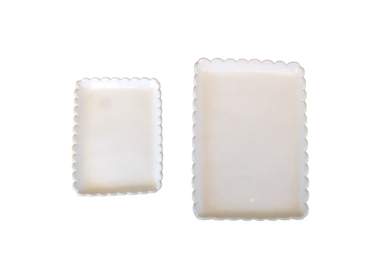 Large Scallop Chevet edge tray