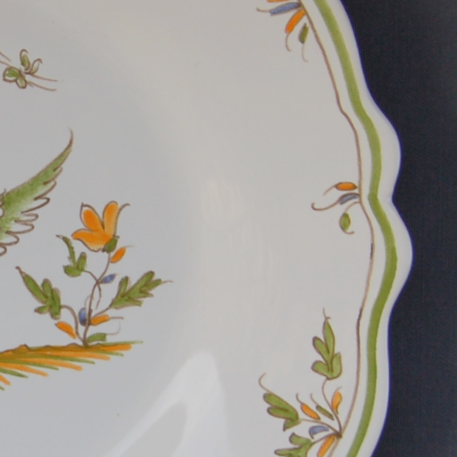 Feston plate with hand painted decoration Moustiers 12