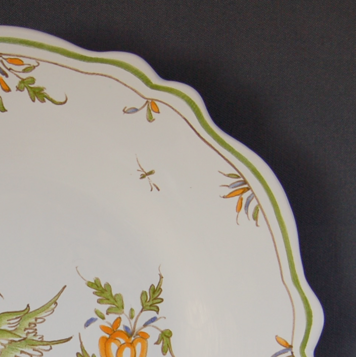 Feston plate with hand painted decoration Moustiers 15