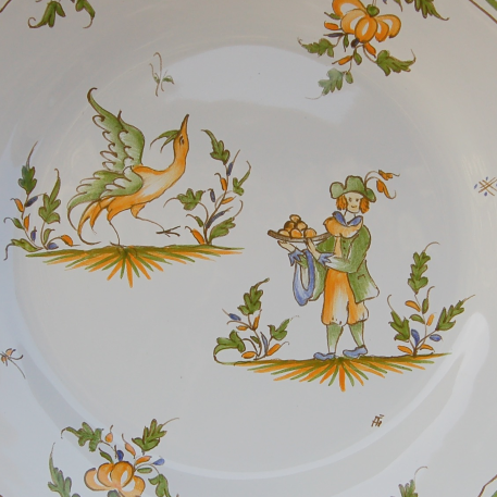 Feston plate with hand painted decoration Moustiers 16