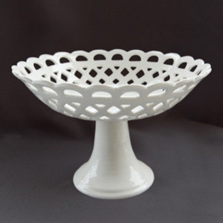 Martin pedestal basket