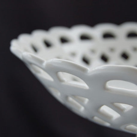 Martin pedestal basket