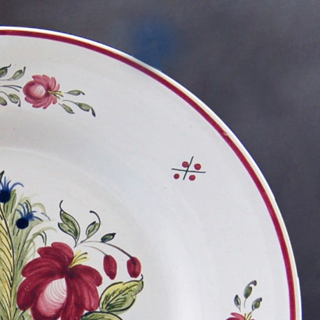 Plain Rim plate with Strasbourg Flower basket with hand painted decoration