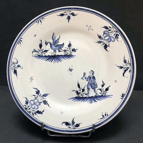 Plain Rim plate with hand painted Moustiers 8 monochrome blue decoration
