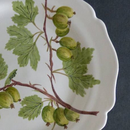 Feston Plate with hand painted Pouplard Groseille à maquereau decoration