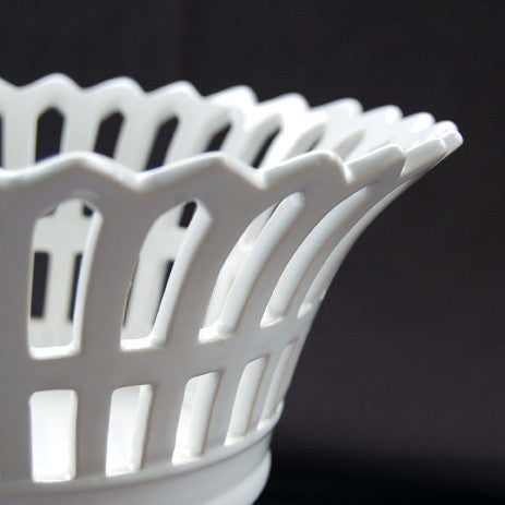 Restauration openwork basket