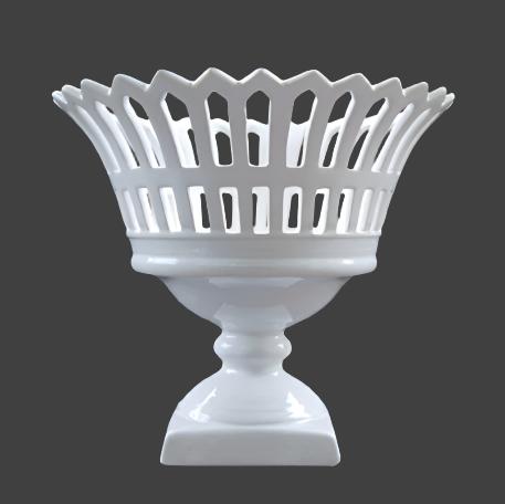 Restauration openwork footed  basket