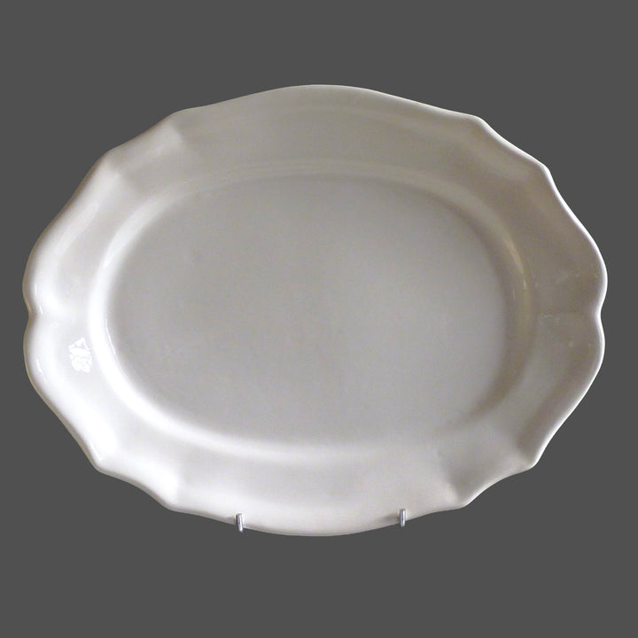 Scalloped Edge Oval Feston serving plate in white