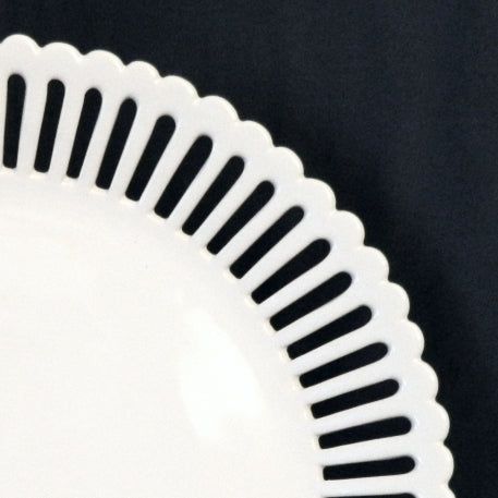 Straight openwork Bourg-Joly serving platter in white