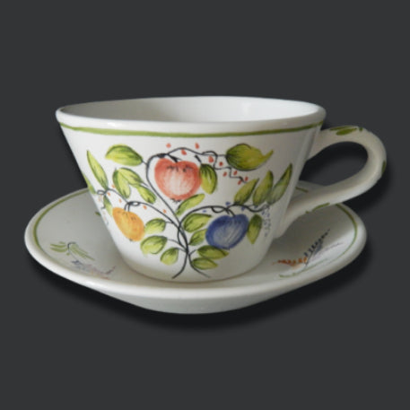 Tasse et soucoupe Pointu avec décor peint à la main Antique Fruits 81
