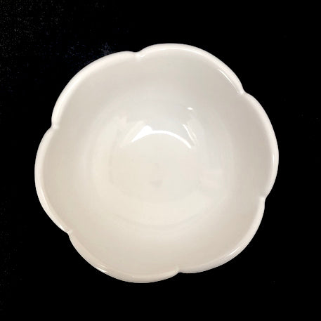 Tulip bowl in white