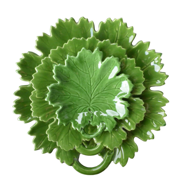 Vine leaf plates in green 3 sizes