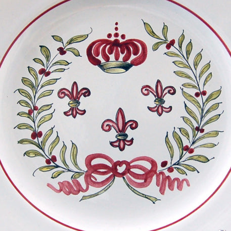 Feston plate with hand painted Strasbourg Couronne decoration