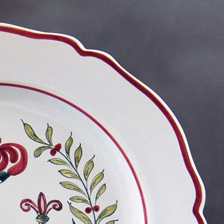 Feston plate with hand painted Strasbourg Couronne decoration