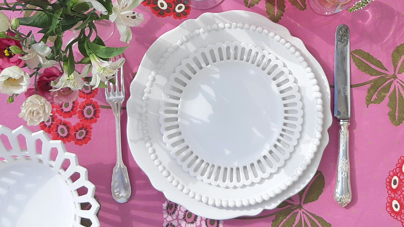 Shop our table settings, handmade French faience tableware