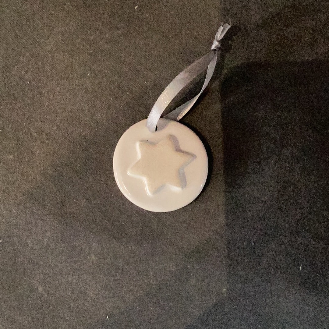 Earthenware Star disc ornament