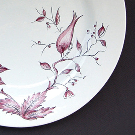 Bord Uni plate with St-Omer prune hand painted decoration