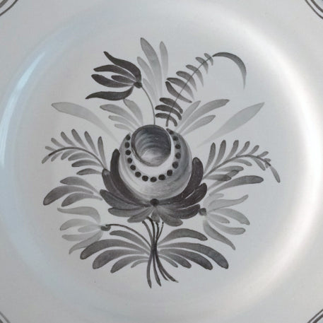 Feston Plate with hand painted decoration Antique Fleurs 92 monochrome grey