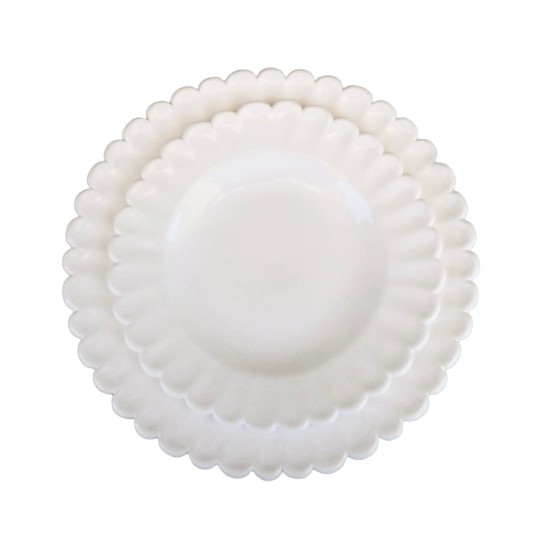 Fluted Godrons plate in white