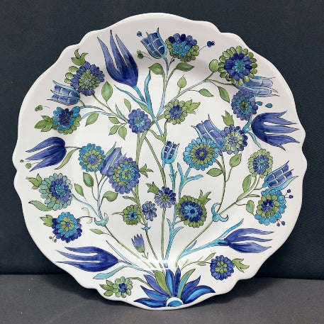 Feston plate with hand painted Iznik Tulipe decoration