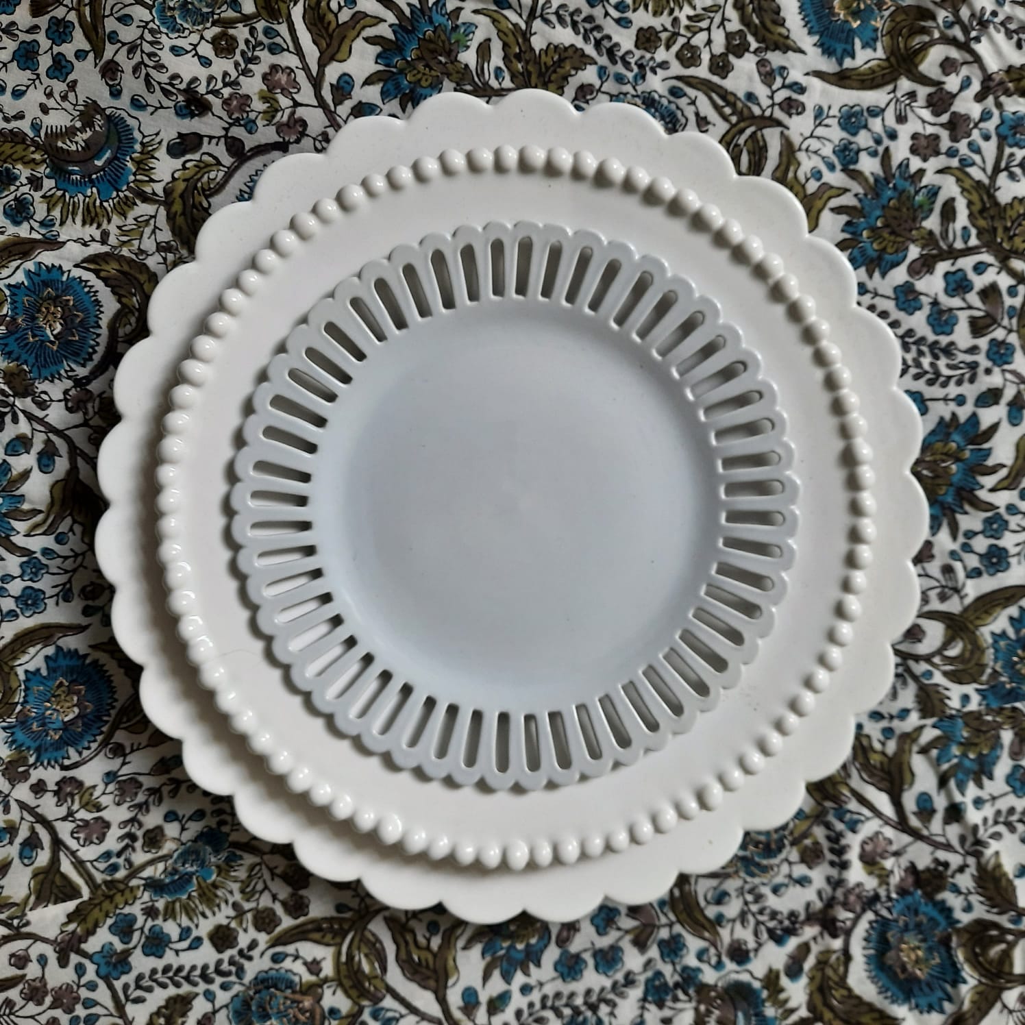 Handmade Openwork Bourg-Joly plate | Bourg-Joly Malicorne