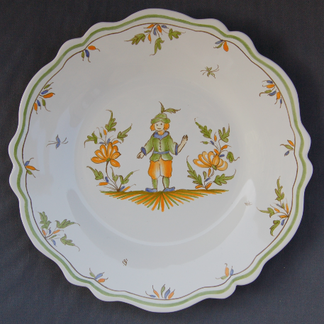 Feston plate with hand painted decoration Moustiers 13