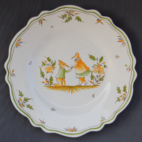 Feston plate with hand painted decoration Moustiers 14