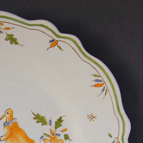 Feston plate with hand painted decoration Moustiers 14