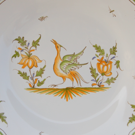 Feston plate with hand painted decoration Moustiers 15