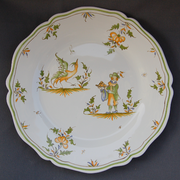 Feston plate with hand painted decoration Moustiers 16
