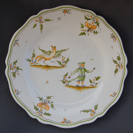 Feston plate with hand painted decoration Moustiers 18
