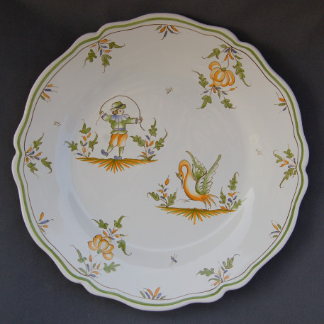 Feston plate with hand painted decoration Moustiers 20