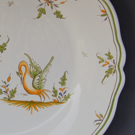Feston plate with hand painted decoration Moustiers 20