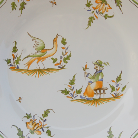 Feston plate with hand painted decoration Moustiers 21