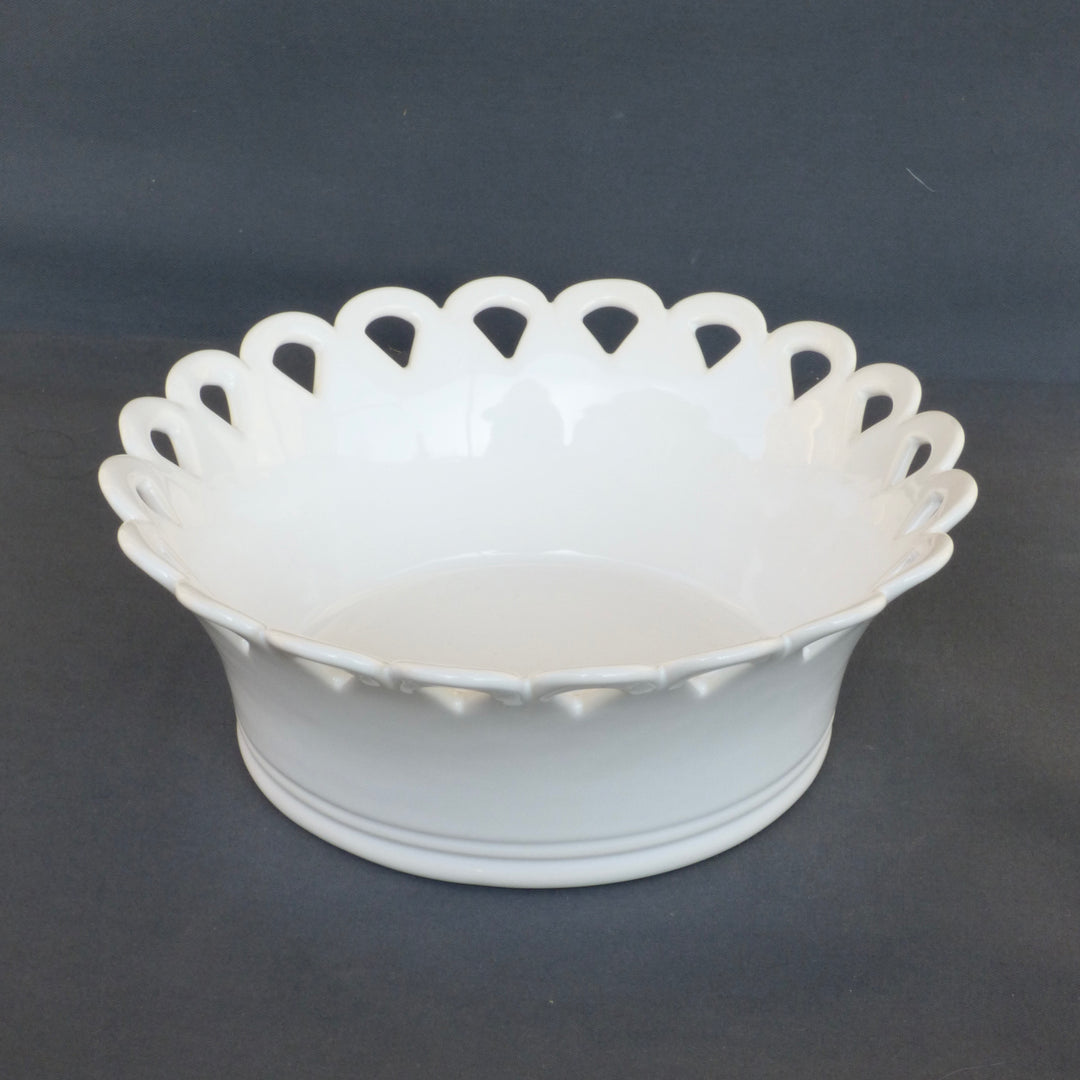 Malicorne Eventail Fan bowl in white with fan shaped cut outs