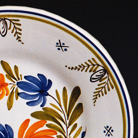 Plain Rim Plate with Antique Flowers 93 hand painted decoration