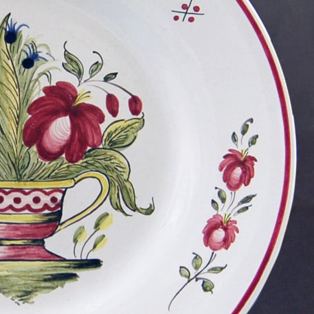 Plain Rim plate with Strasbourg Flower basket with hand painted decoration