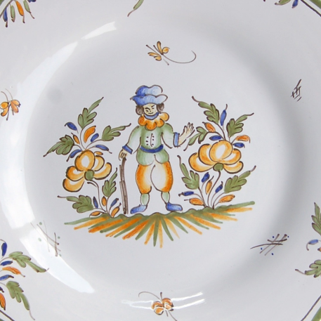 Feston plate with hand painted decoration Moustiers 6