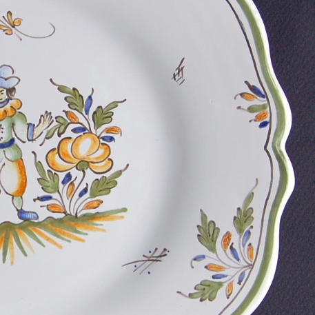 Feston plate with hand painted decoration Moustiers 6