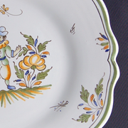 Feston plate with hand painted decoration Moustiers 6