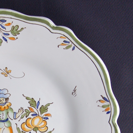 Feston plate with hand painted decoration Moustiers 6