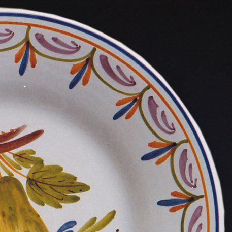 Bord Uni plate with Antique fruits 3 hand painted decoration