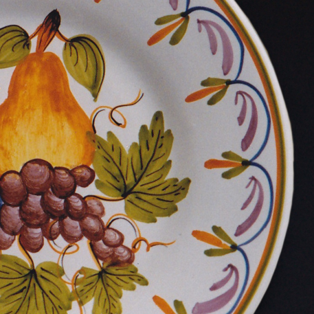 Bord Uni plate with Antique fruits 79 hand painted decoration
