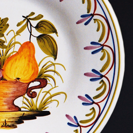 Bord Uni plate with Antique fruits 80 hand painted decoration