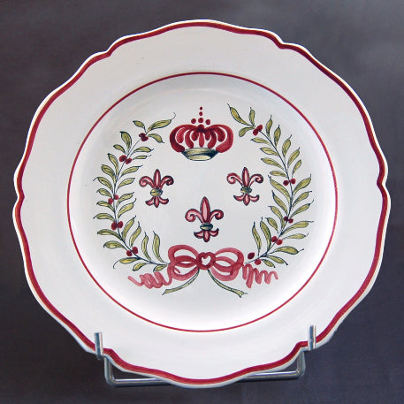 Feston plate with hand painted Strasbourg Couronne decoration